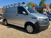 Usado VW Transporter Startline 110 HP (80 kW) 2021 Prateado Van