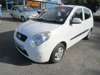 Used Kia Picanto 61 HP (44 kW) 2009 White Hatchback