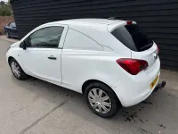 Used Vauxhall Corsa 95 HP (69 kW) 2017 White Hatchback