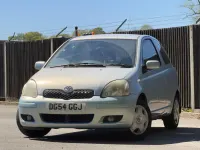 Used Toyota Yaris 65 HP (47 kW) 2004 Silver Hatchback