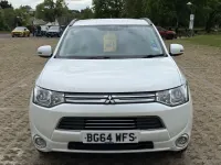 Używany Mitsubishi Outlander P-HEV 200 KM (147 kW) 2014 Biały SUV