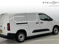Usado Peugeot Partner Premium 102 HP (75 kW) 2023 Branco Monovolume