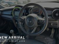 Begagnad Mini Cooper Classic 136 HK (100 kW) 2020 Grön Halvkombi