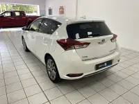 Used Toyota Auris Hybrid 2016 White Hatchback