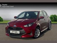 Used Toyota Yaris Hybrid 113 HP (83 kW) 2021 Red Hatchback