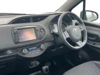 Used Toyota Yaris Hybrid 101 HP (74 kW) 2019 Bronze Hatchback