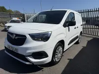 Used Vauxhall Combo Sportive 100 HP (73 kW) 2020 White MPV