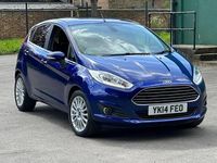 Begagnad Ford Fiesta Titanium 2014 Blå Halvkombi