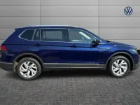 Used VW Tiguan Allspace Life 150 HP (110 kW) 2022 Blue SUV