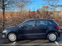 Begagnad VW Polo 2014 Svart Halvkombi