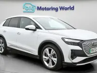 Used Audi Q4 e-tron S-Line 150 kW (204 HP) 2023 White SUV