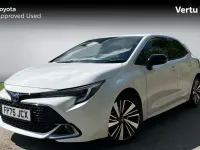 Used Toyota Corolla Design 140 HP (102 kW) 2025 Pure white (solid paint) Hatchback