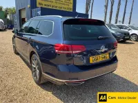 Used VW Passat R-line 150 HP (110 kW) 2017 Blue Estate