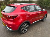 Used MG ZS Exclusive 105 kW (143 HP) 2021 Red Hatchback
