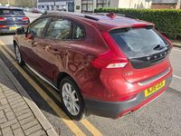 Used Volvo V40 Pro 120 HP (88 kW) 2018 Red Hatchback