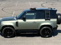Używany Land Rover Defender HSE Dynamic 2023 Zielony SUV