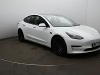 Używany Tesla Model 3 Performance 461 kW (627 KM) 2022 Biały Sedan/Limuzyna