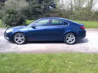 Begagnad Vauxhall Insignia 140 HK (102 kW) 2013 Blå Halvkombi