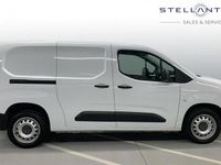 Usado Peugeot Partner Premium 102 HP (75 kW) 2023 Branco Monovolume