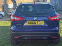 Used Nissan Qashqai Tekna 130 HP (95 kW) 2017 Blue SUV