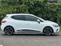 Used Renault Clio Iconic 90 HP (66 kW) 2019 White Hatchback