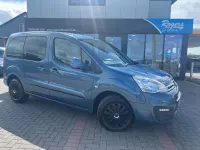 Used Citroën Berlingo Feel 100 HP (73 kW) 2017 Blue MPV