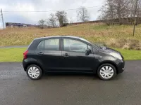 Usado Toyota Yaris T3 88 HP (64 kW) 2008 Preto Citadino