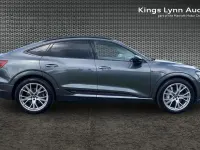 Usado Audi e-tron Sportback Black Edition 230 kW (313 HP) 2023 Cinzento SUV