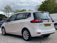 Used Vauxhall Zafira 2016 White MPV