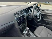 Begagnad VW Golf VIII Edition 147 HK (108 kW) 2020 Vit Halvkombi