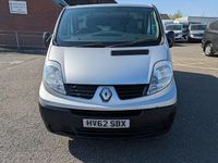 Begagnad Renault Trafic 115 HK (84 kW) 2012 Silver Minibuss