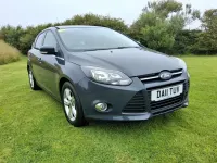 Used Ford Focus Zetec 125 HP (91 kW) 2011 Grey Hatchback