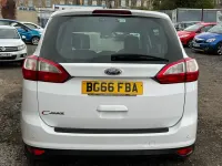 Usado Ford Grand C-Max Zetec 120 HP (88 kW) 2016 Branco Monovolume