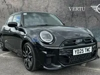 Usado Mini Cooper Sport 150 kW (204 CV) 2025 Negro Utilitario