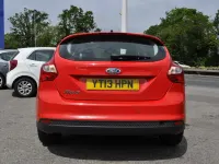 Used Ford Focus Zetec 125 HP (91 kW) 2013 Red Hatchback