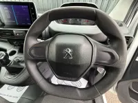 Second-hand Peugeot Partner 131 CP (96 kW) 2021 Alb Monovolum