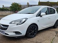 Used Vauxhall Corsa SRi 90 HP (66 kW) 2016 White Hatchback