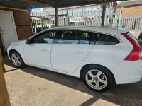 Usado Volvo V60 SE Lux 163 CV (119 kW) 2011 Blanco Familiar