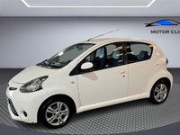 Used Toyota Aygo 68 HP (50 kW) 2013 White Hatchback