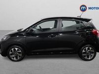 Begagnad Hyundai i10 Advanced 63 HK (46 kW) 2025 Svart Halvkombi