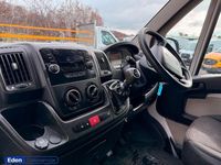 Used Citroën Relay 130 HP (95 kW) 2015 White Van