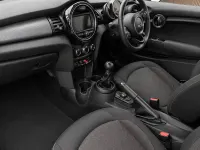 Używany Mini Cooper Hatch 2018 Srebrny Hatchback