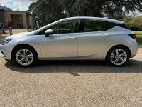 Second-hand Vauxhall Astra SRi 2018 Argintiu Hatchback