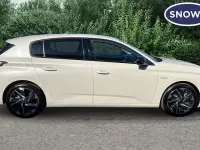 Used Peugeot 308 Allure Premium 179 HP (131 kW) 2022 White Hatchback