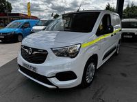 Used Vauxhall Combo Sportive 100 HP (73 kW) 2020 White MPV
