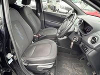 Begagnad Hyundai i10 GO! 66 HK (48 kW) 2018 Svart Halvkombi