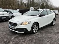 Used Volvo V40 SE 115 HP (84 kW) 2015 White Hatchback