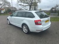 Used Skoda Octavia SE L 150 HP (110 kW) 2017 White Estate