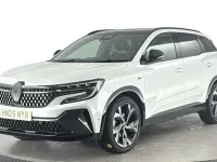 Second-hand Renault Austral Iconic Esprit Alpine 200 CP (147 kW) 2025 Alb SUV