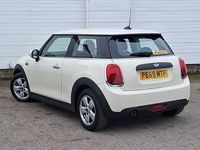 Used Mini ONE Classic 102 HP (75 kW) 2019 White Hatchback